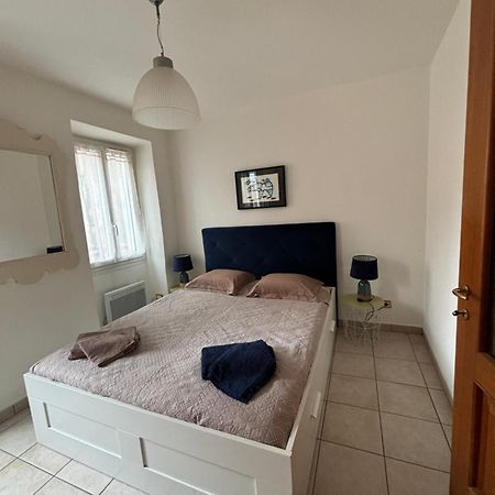 Joli Appart 29M2 En Vieille Ville Menton 2 Mins De La Mer Dış mekan fotoğraf