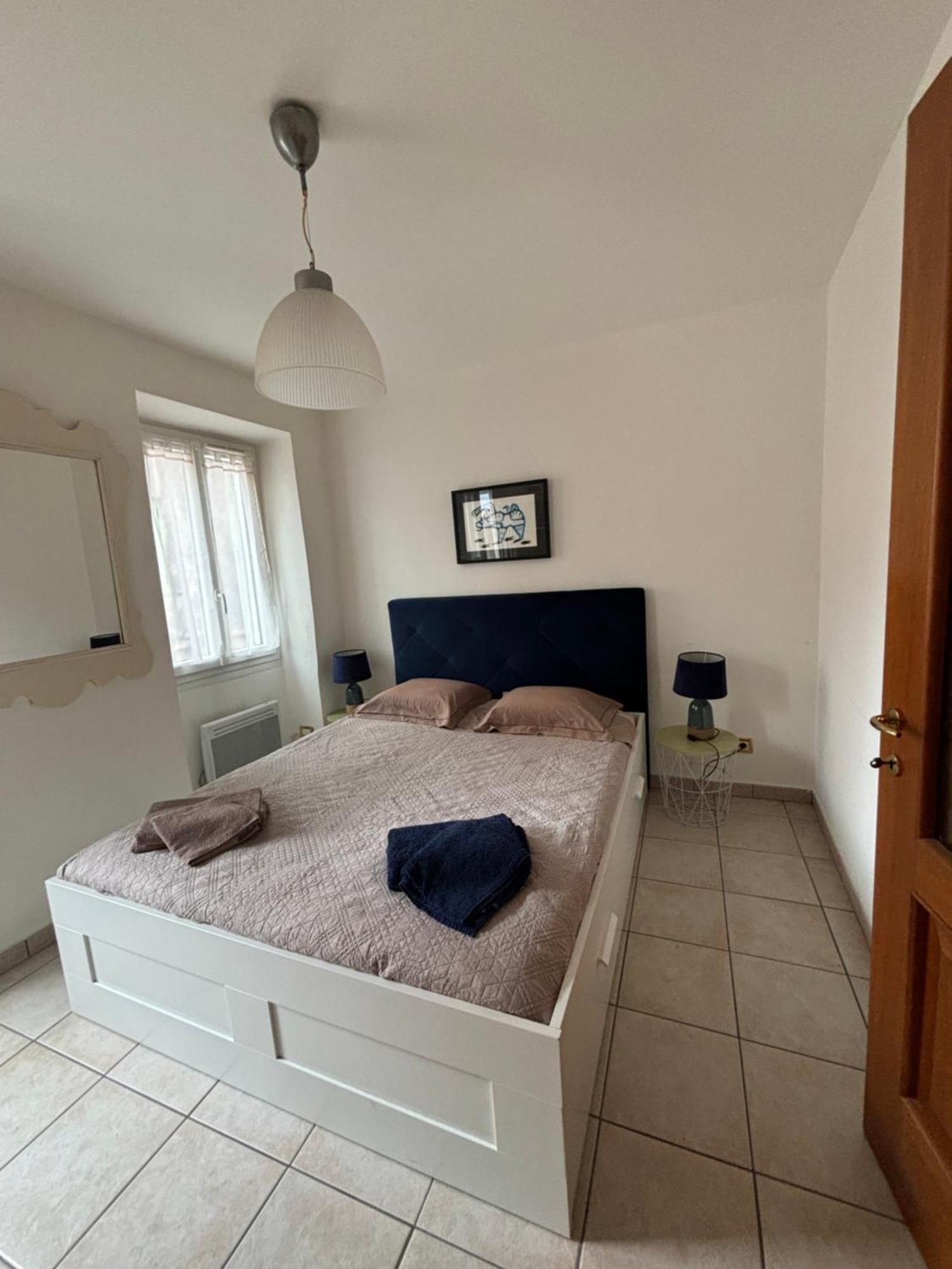 Joli Appart 29M2 En Vieille Ville Menton 2 Mins De La Mer Dış mekan fotoğraf